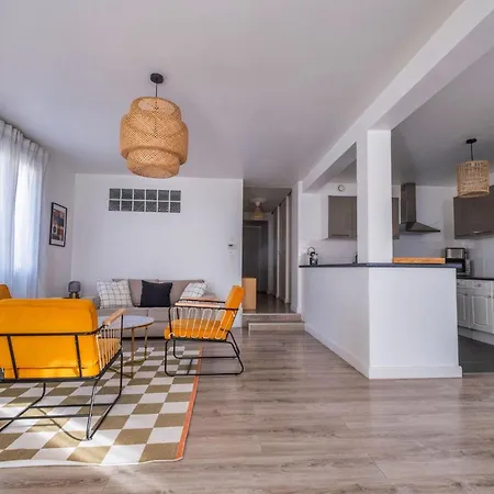 Montreal - Parking Prive * Reims