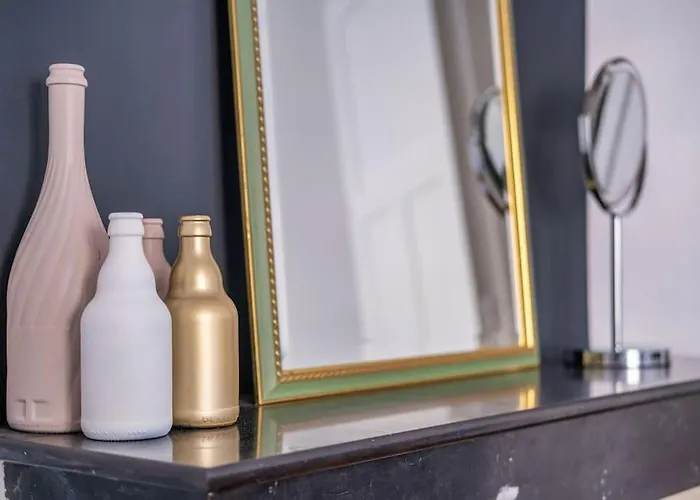 Montreal - Parking Prive * Reims